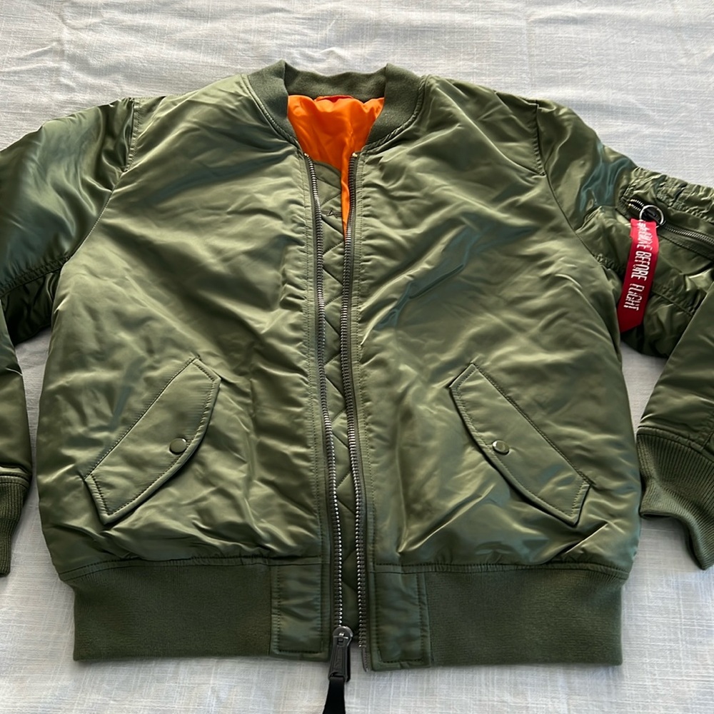 Alpha Industries
MA-1 reversible bomber jacket